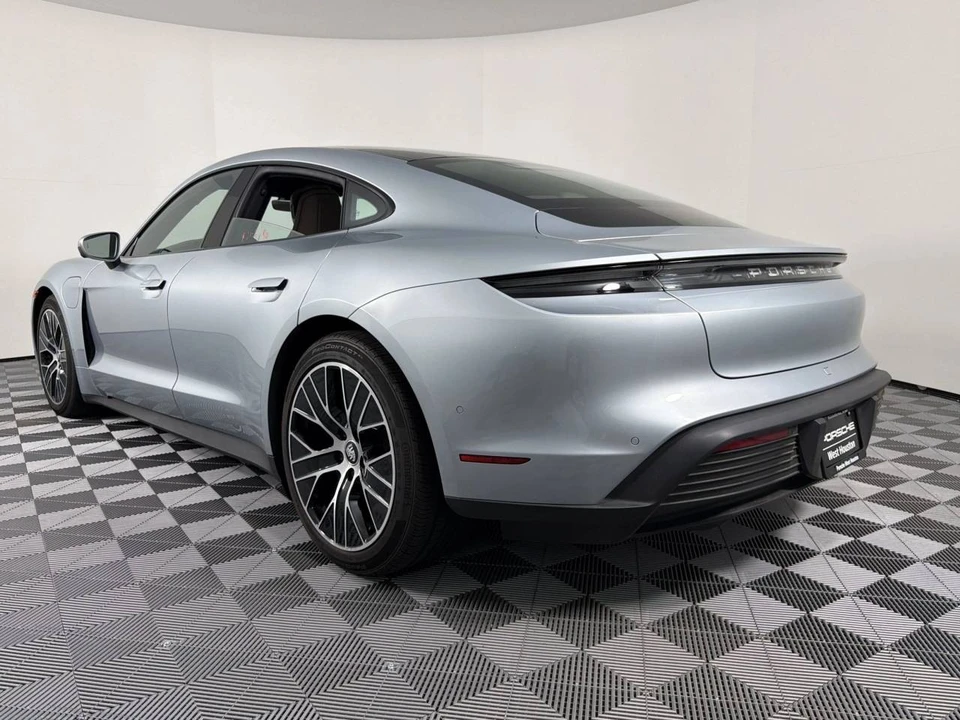 2022 Porsche Taycan - Image 3 of 5