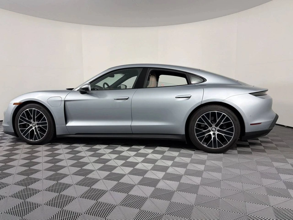 2022 Porsche Taycan - Image 2 of 5