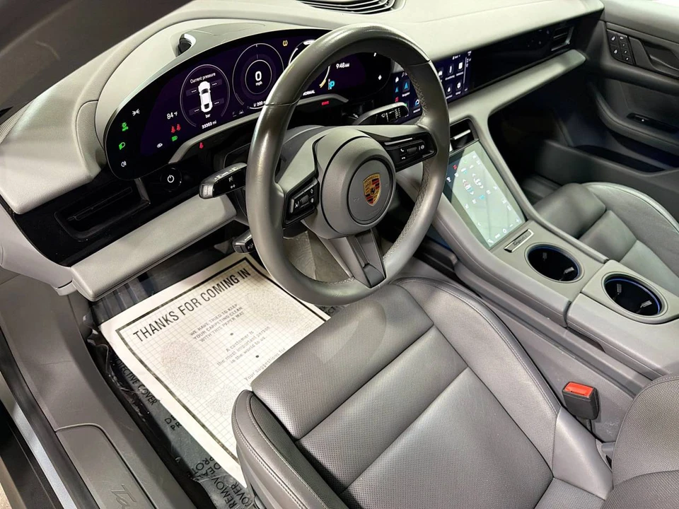 2022 Porsche Taycan - Image 4 of 5