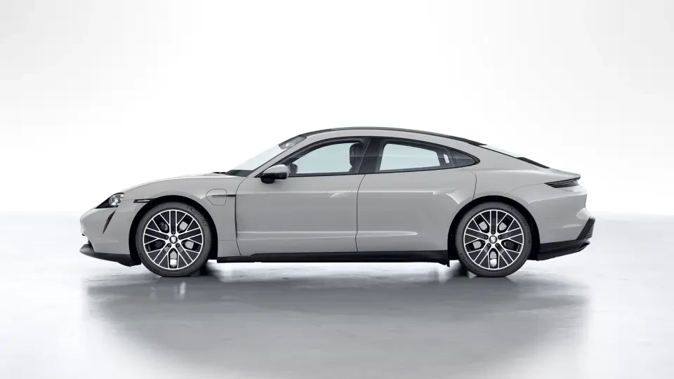 2022 Porsche Taycan - Image 15 of 30