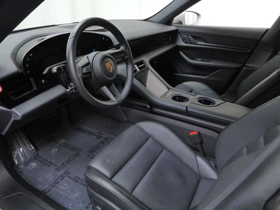2022 Porsche Taycan - Image 4 of 5