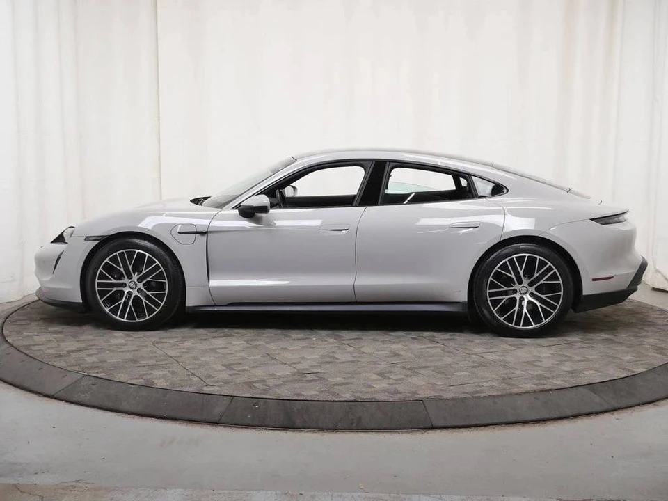 2022 Porsche Taycan - Image 2 of 5