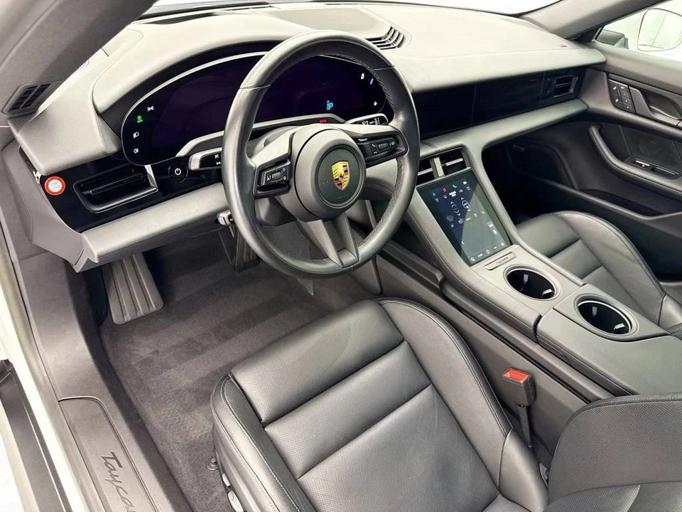 2022 Porsche Taycan - Image 4 of 5