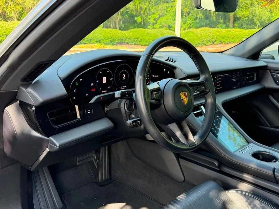 2022 Porsche Taycan - Image 4 of 5