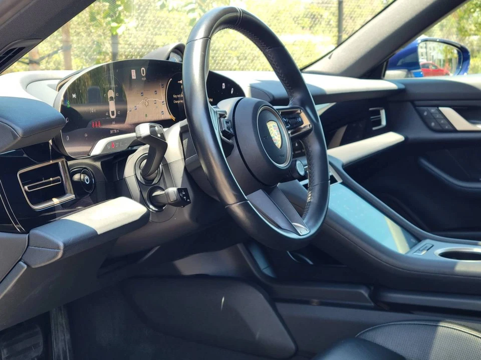 2022 Porsche Taycan - Image 4 of 5