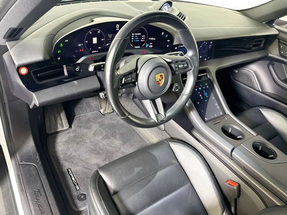 2022 Porsche Taycan - Image 4 of 5