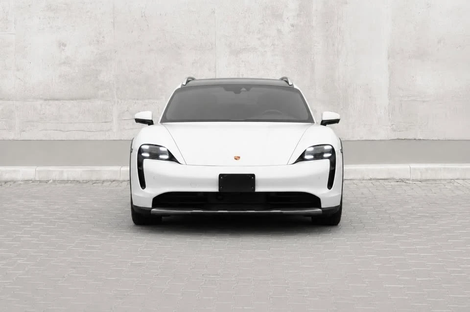 2022 Porsche Taycan - Image 2 of 10