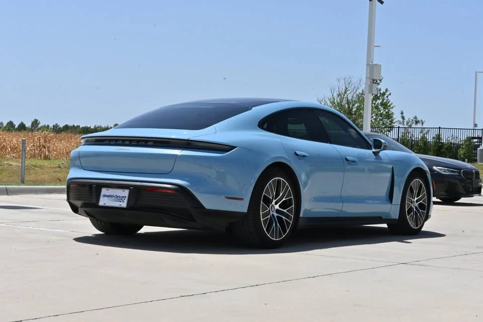 2022 Porsche Taycan - Image 7 of 18