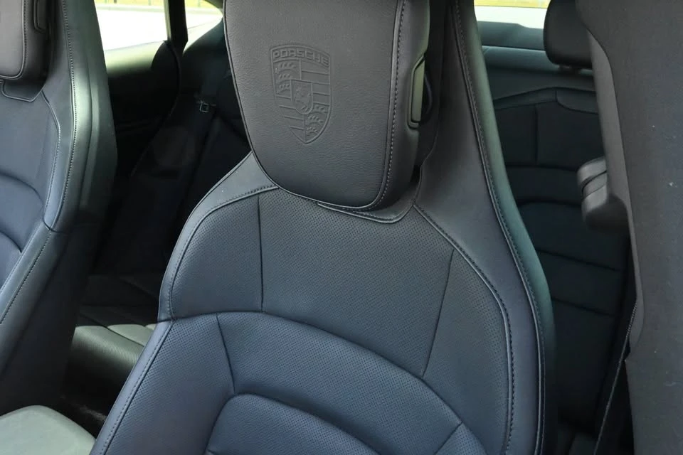 2022 Porsche Taycan - Image 8 of 18