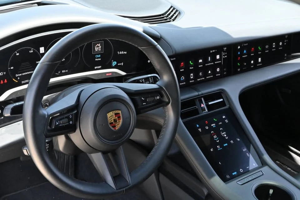 2022 Porsche Taycan - Image 11 of 18