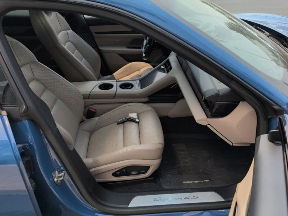 2022 Porsche Taycan - Image 14 of 17