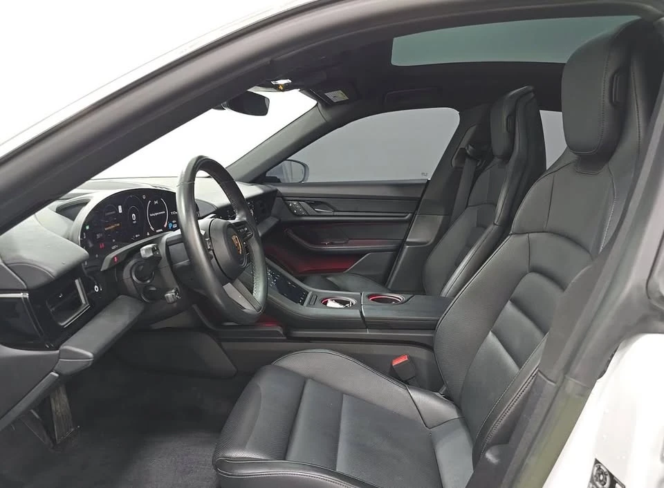 2022 Porsche Taycan - Image 7 of 8