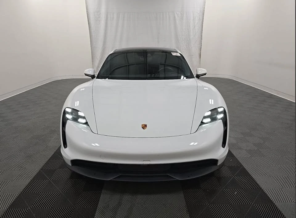 2022 Porsche Taycan - Image 2 of 8