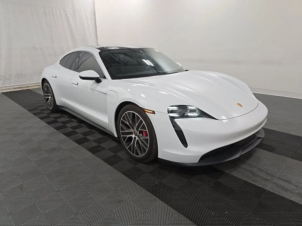 2022 Porsche Taycan - Image 3 of 8