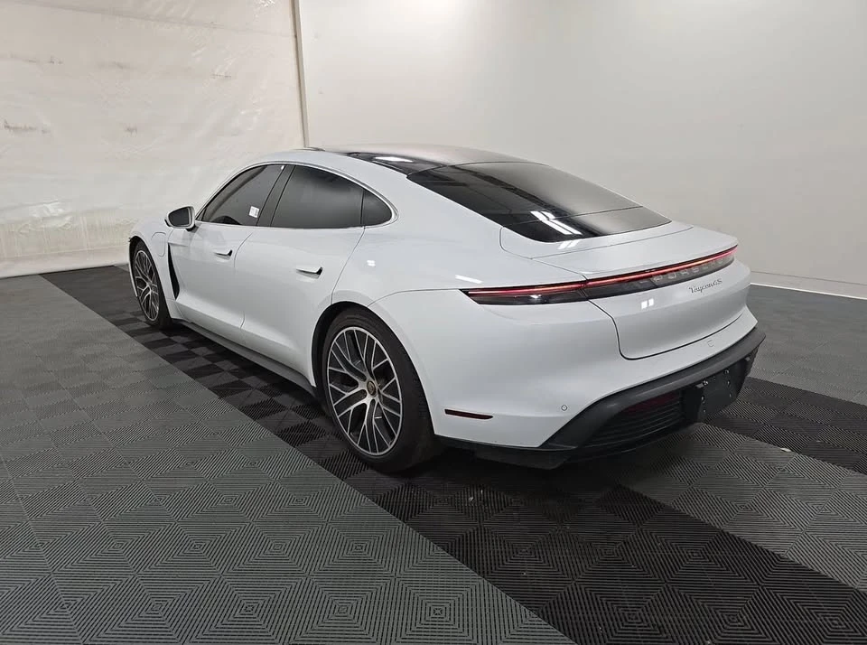 2022 Porsche Taycan - Image 6 of 8
