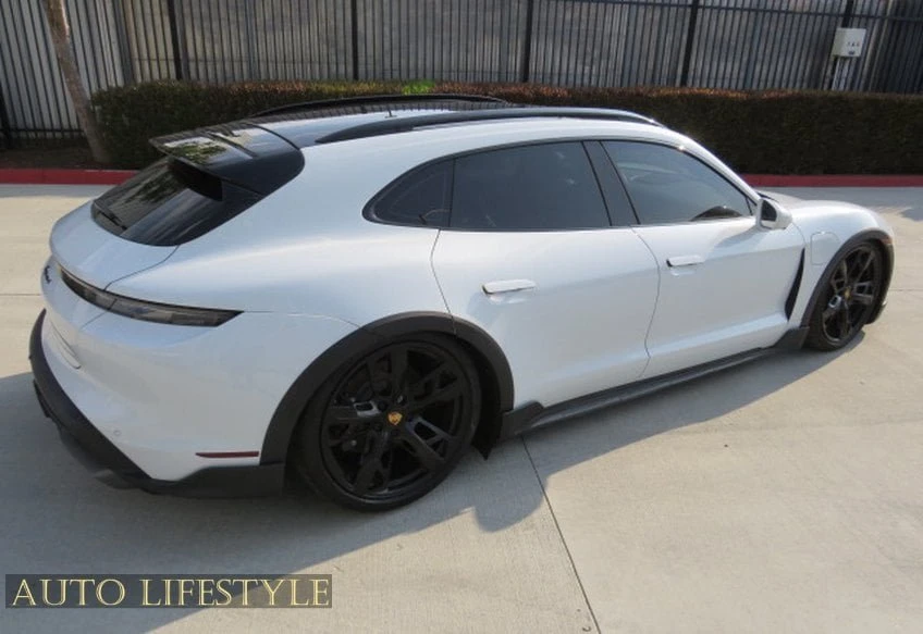 2022 Porsche Taycan - Image 8 of 20