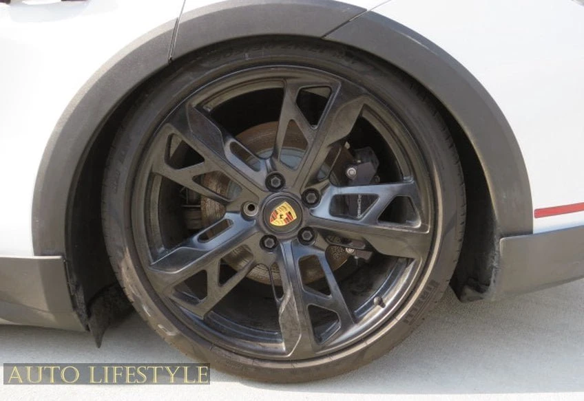 2022 Porsche Taycan - Image 18 of 20