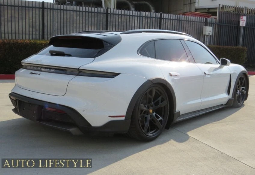 2022 Porsche Taycan - Image 10 of 20