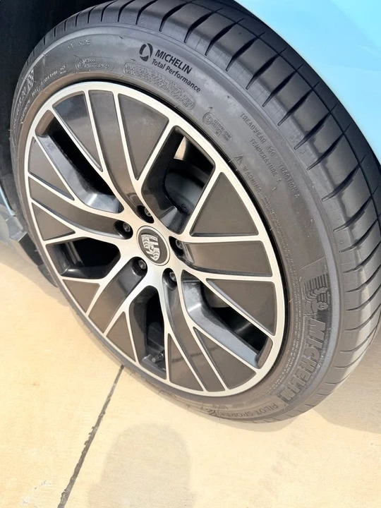 2022 Porsche Taycan - Image 4 of 12