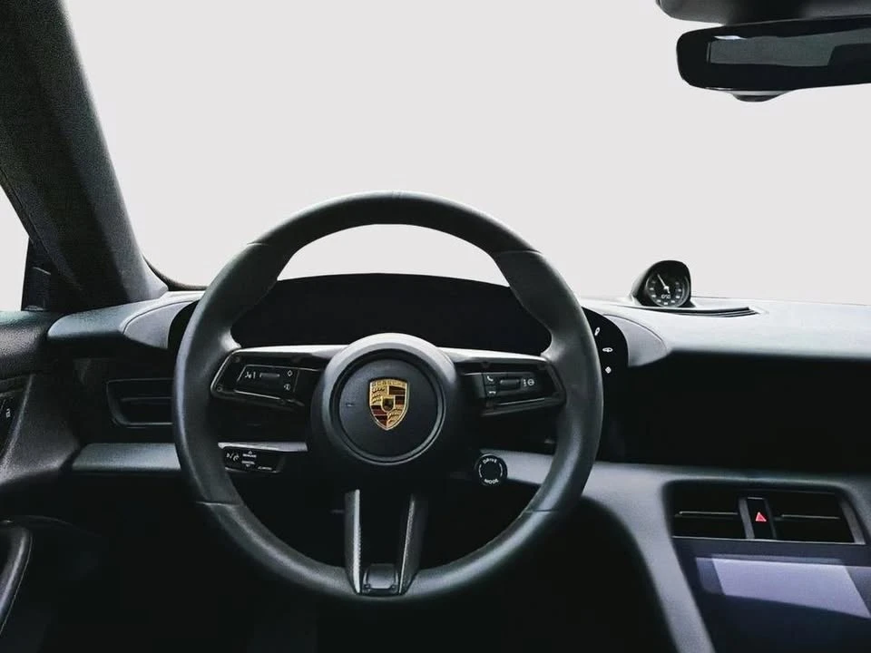 2022 Porsche Taycan - Image 4 of 8