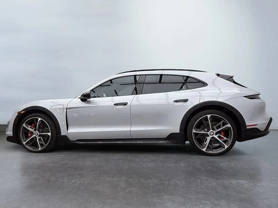 2022 Porsche Taycan - Image 2 of 8