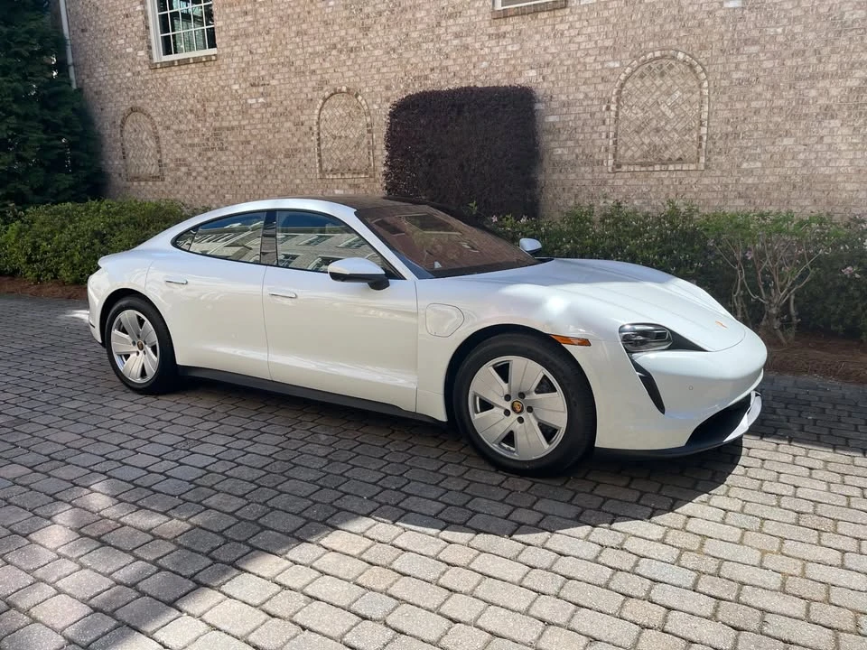 2022 Porsche Taycan - Image 3 of 3