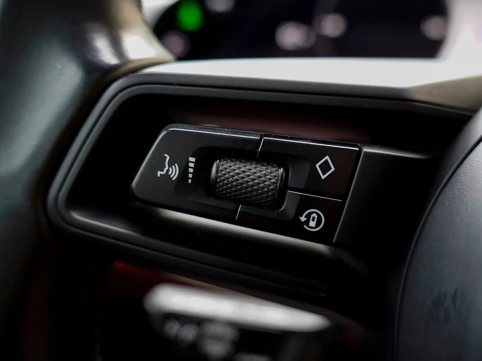 2022 Porsche Taycan - Image 17 of 20