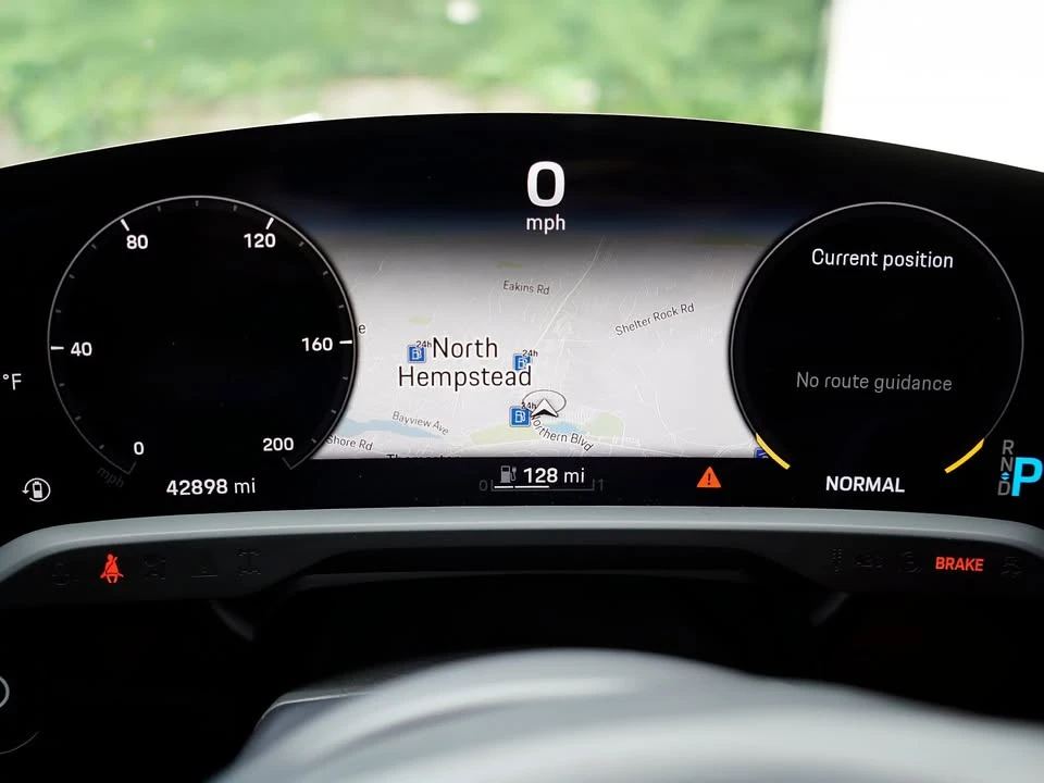 2022 Porsche Taycan - Image 19 of 20
