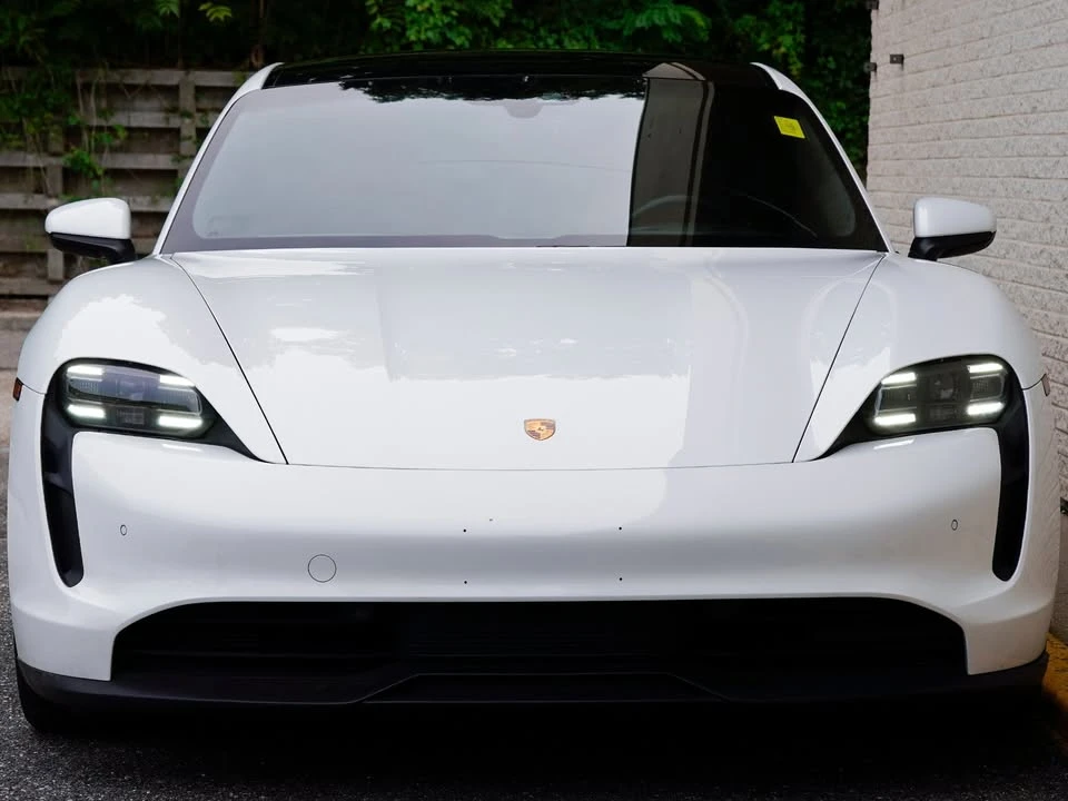 2022 Porsche Taycan - Image 9 of 20