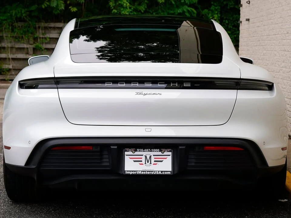 2022 Porsche Taycan - Image 6 of 20