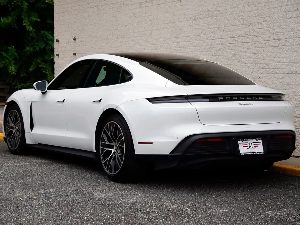 2022 Porsche Taycan - Image 5 of 20