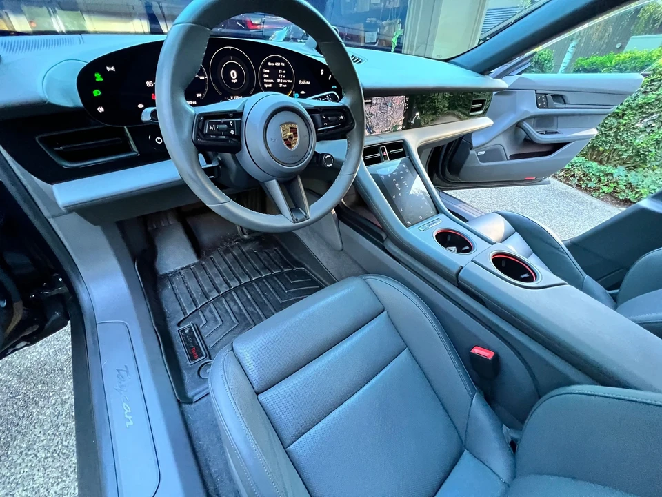 2022 Porsche Taycan - Image 8 of 10