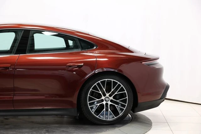 2022 Porsche Taycan - Image 9 of 21