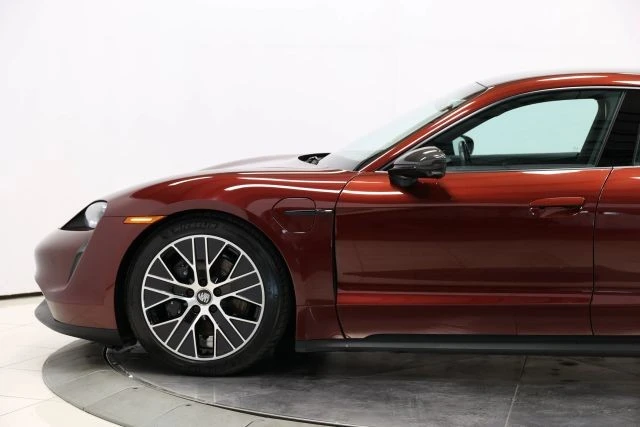 2022 Porsche Taycan - Image 6 of 12