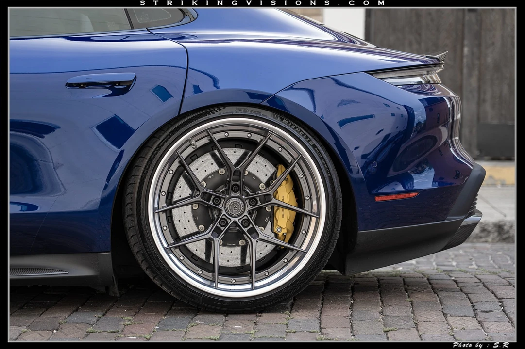 2022 Porsche Taycan Turbo S - Image 29 of 31