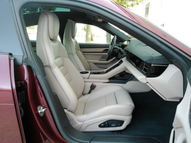 2022 Porsche Taycan - Image 20 of 31
