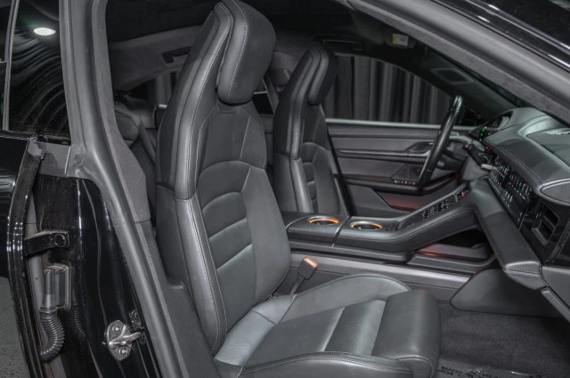 2022 Porsche Cayman - Image 13 of 20