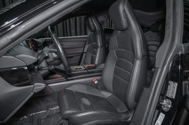 2022 Porsche Cayman - Image 10 of 20