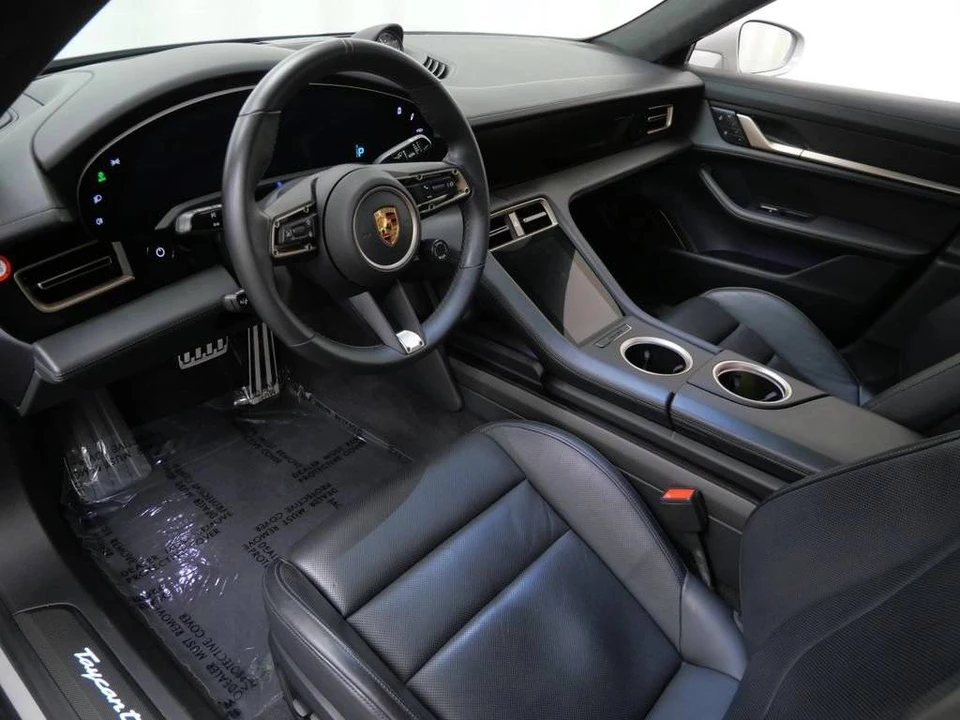2022 Porsche Taycan Turbo S - Image 4 of 5