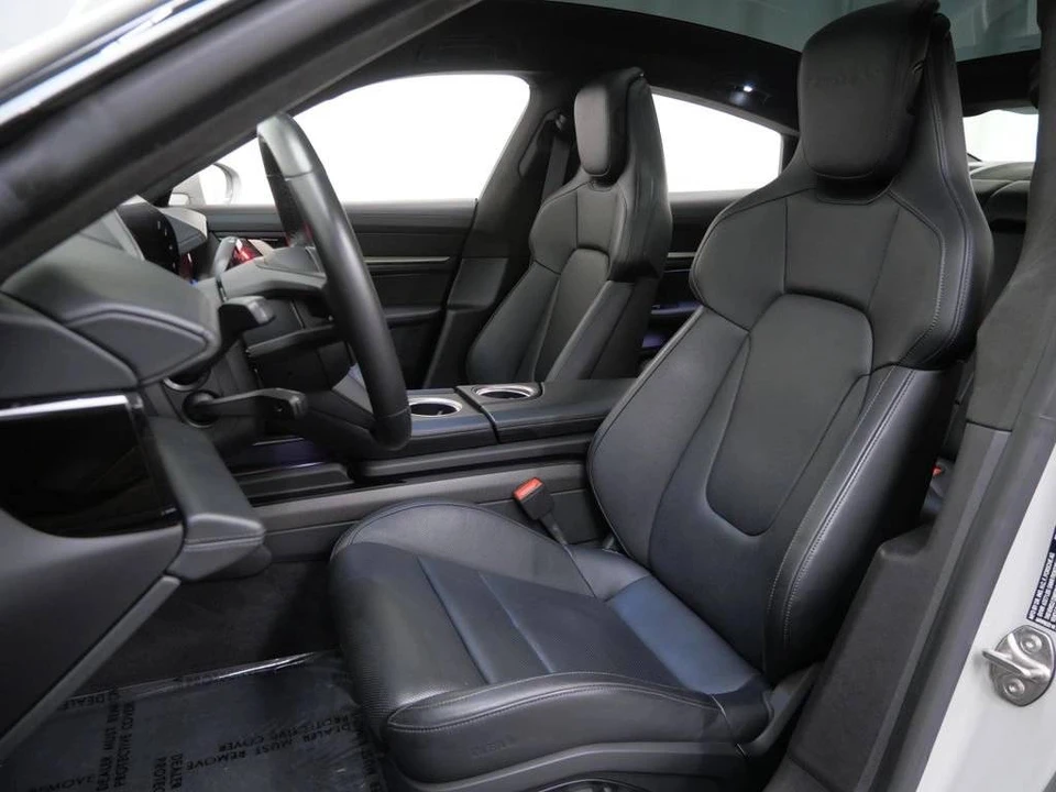 2022 Porsche Taycan Turbo S - Image 5 of 5