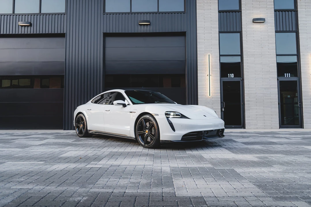 2022 Porsche Taycan Turbo S - Image 3 of 31