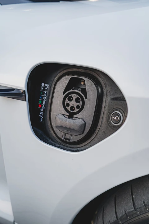 2022 Porsche Taycan Turbo S - Image 25 of 31