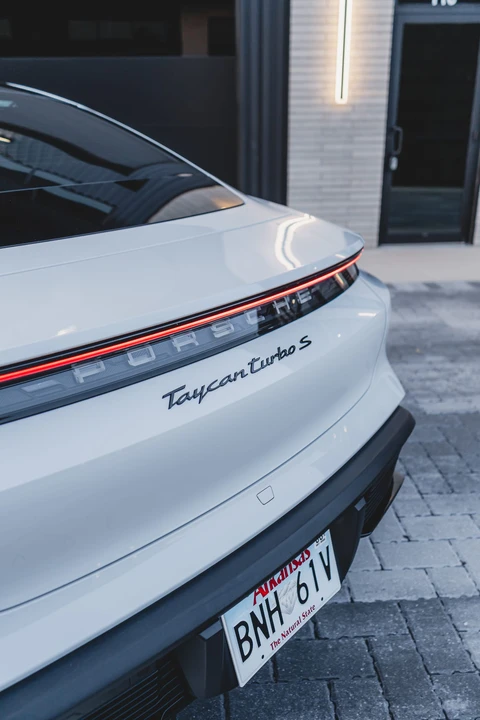 2022 Porsche Taycan Turbo S - Image 22 of 31