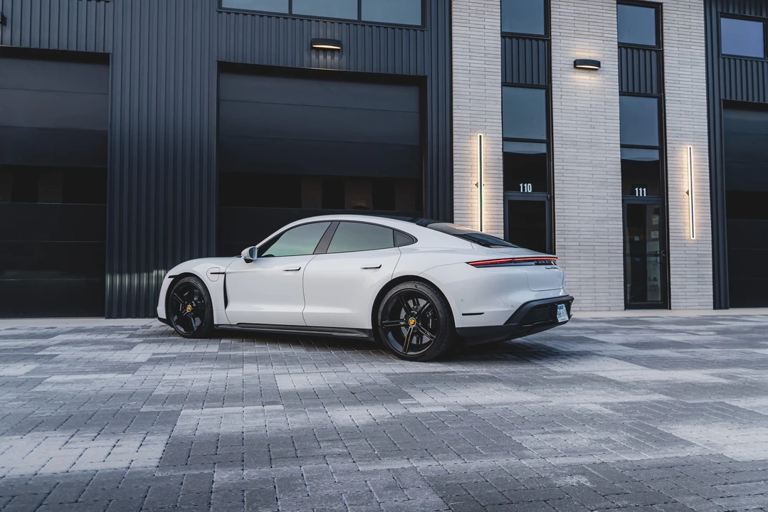 2022 Porsche Taycan Turbo S - Image 9 of 31