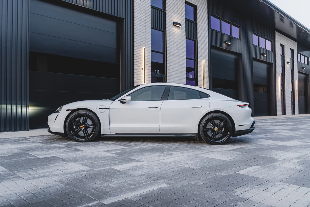 2022 Porsche Taycan Turbo S - Image 8 of 31