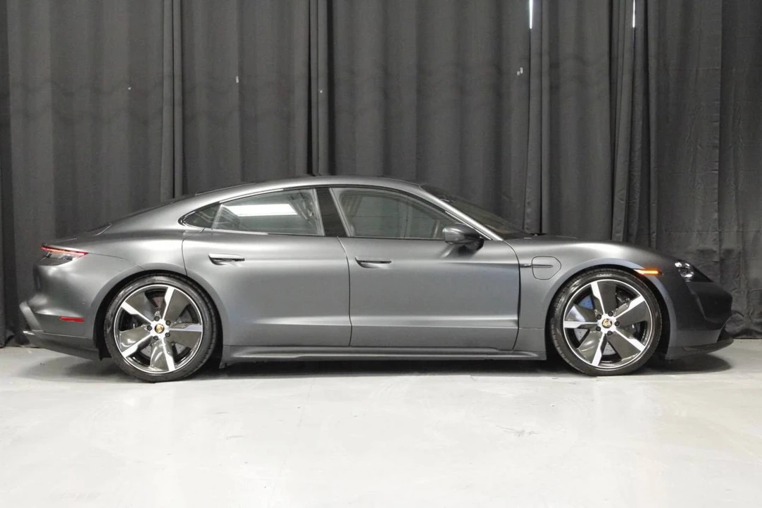 2022 Porsche Taycan Turbo S - Image 5 of 5