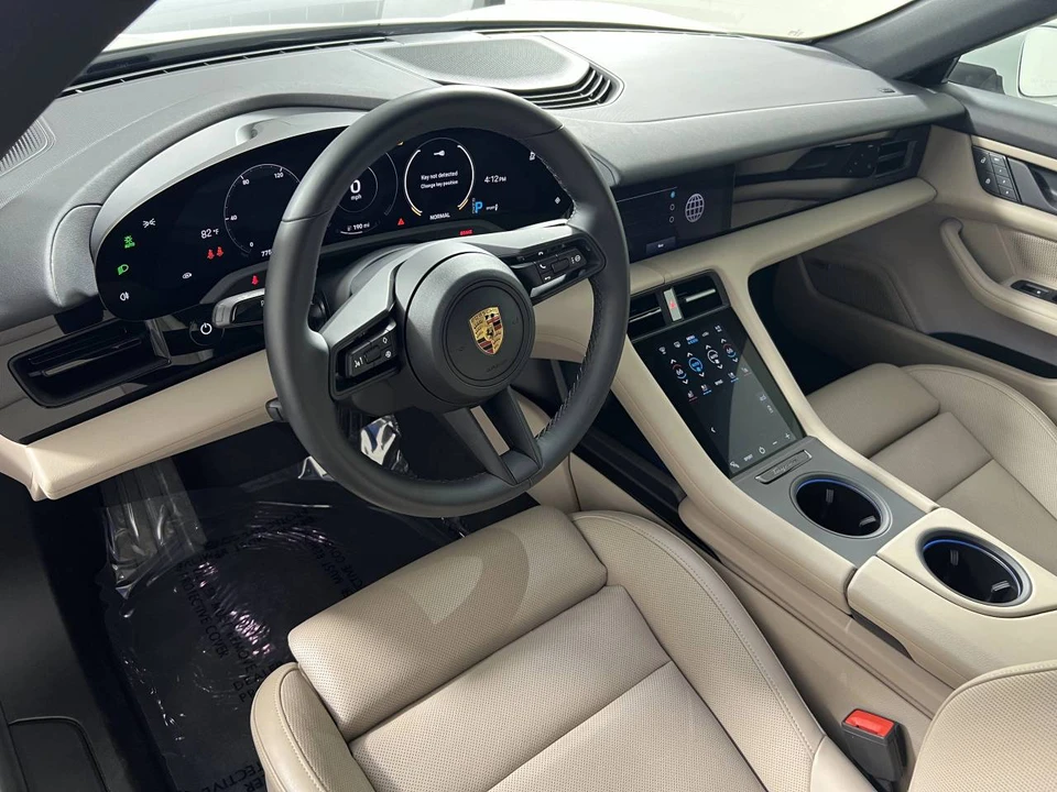 2022 Porsche Taycan - Image 4 of 5