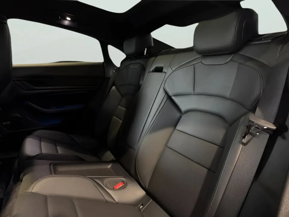 2022 Porsche Taycan - Image 18 of 19