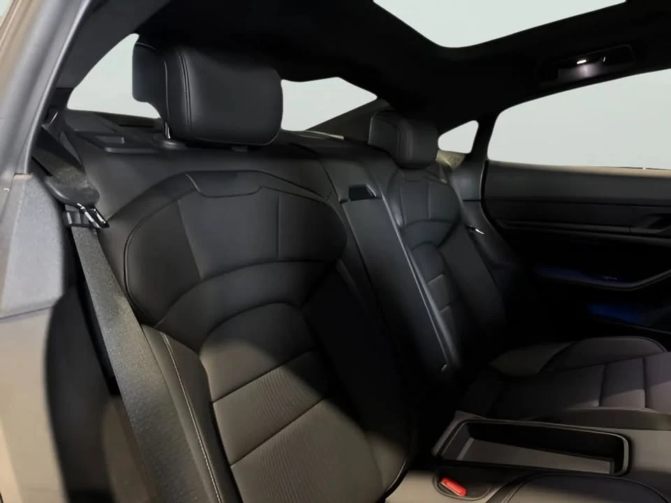 2022 Porsche Taycan - Image 16 of 19