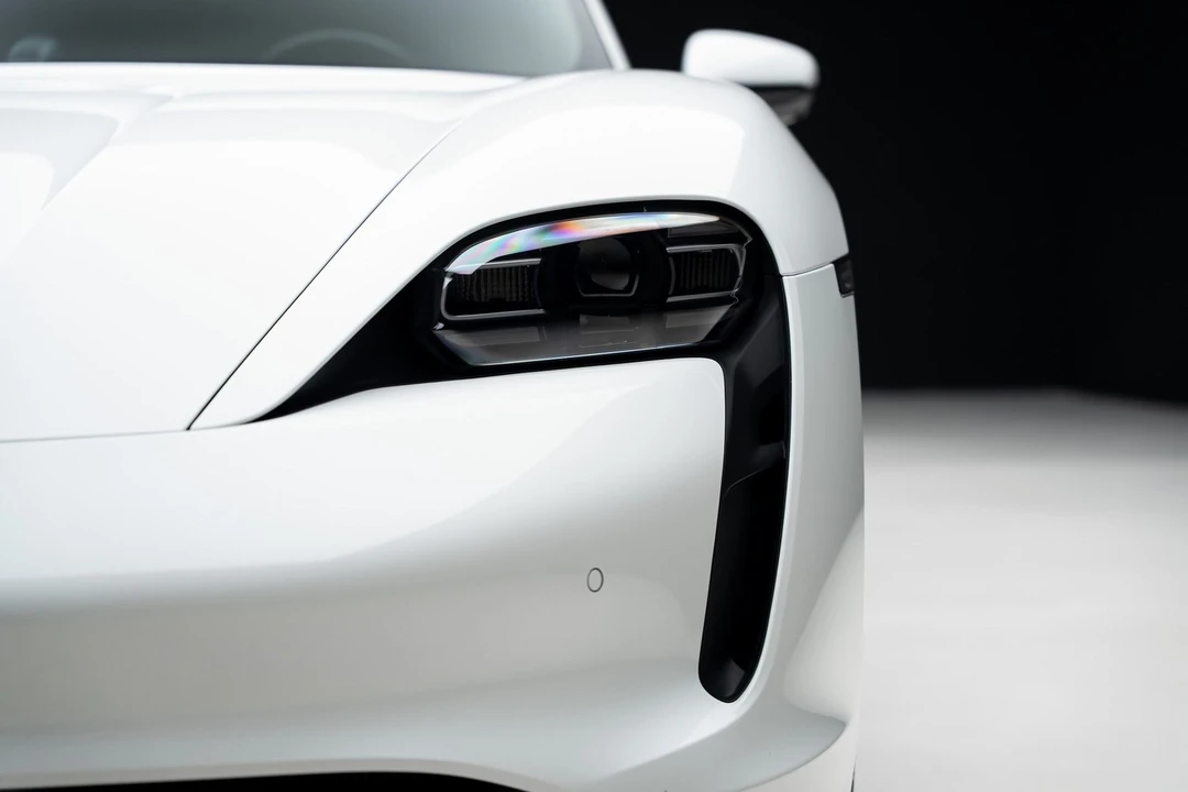2022 Porsche Taycan - Image 9 of 12